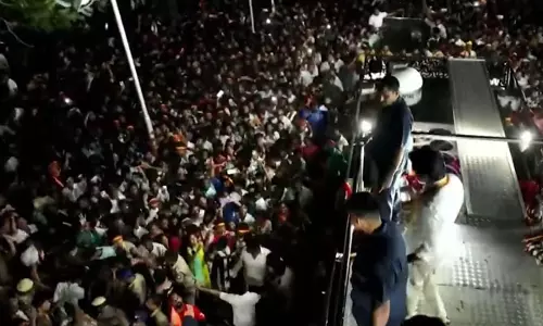 తొక్కిసలాట ఘటన... 15 రోజుల ముందే ఎలా చెప్పాడు?