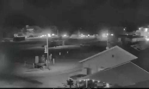 అమెరికాలో మరోసారి కాల్పుల కలకలం.. ముగ్గురి మృతి!