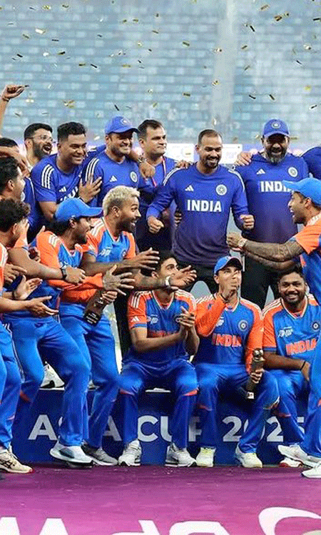 Team India’s Trophy Celebration Photos Without the Trophy Spark Mixed Emotions