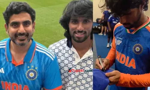 లోకేష్ కు తిలక్ వర్మ స్పెషల్ గిఫ్ట్... మంత్రి రియాక్షన్ ఇదే!