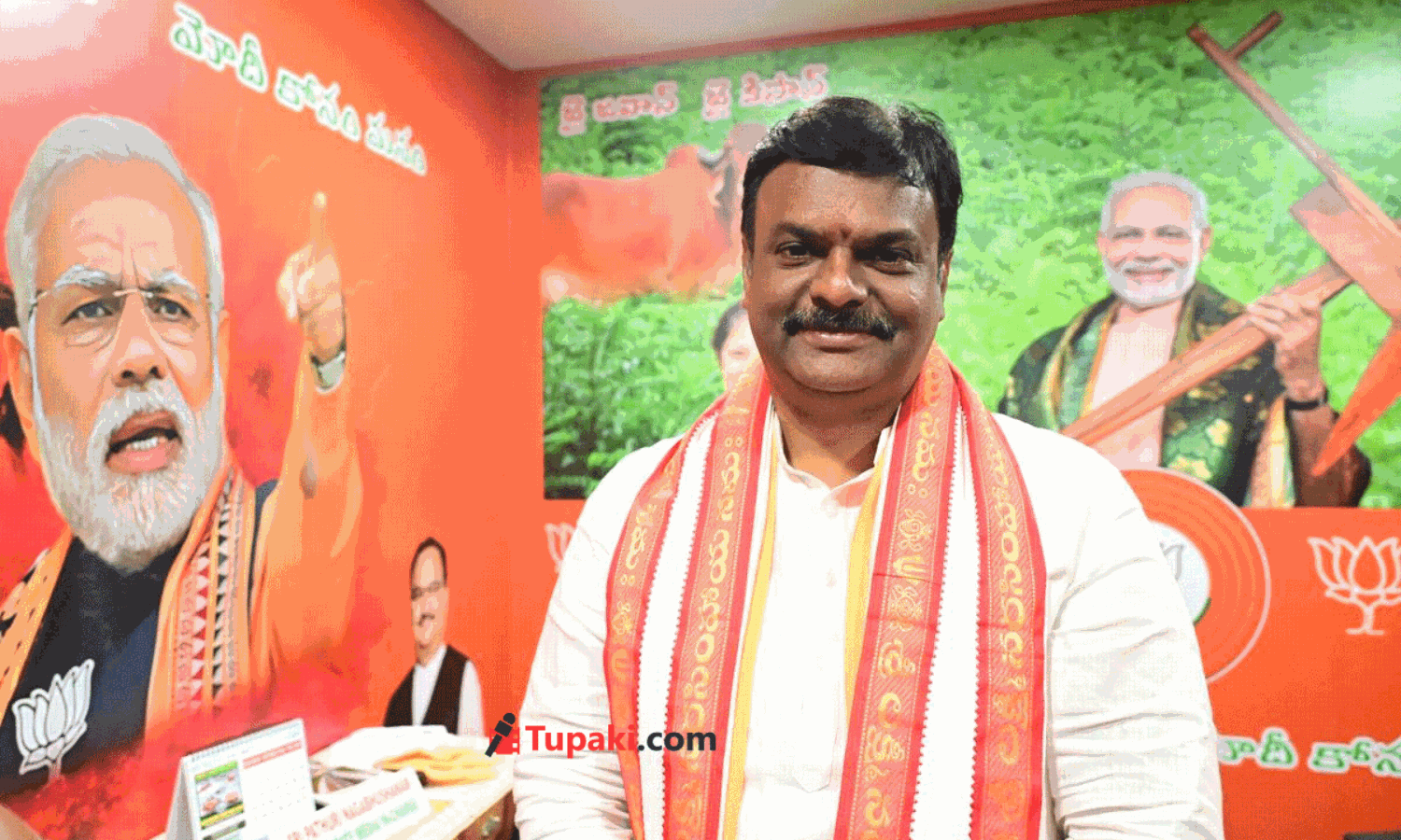 ష‌ర్మిల అజ్ఞానికి ఎక్కువ‌.. అవివేకికి త‌క్కువ‌:  బీజేపీ చీఫ్‌