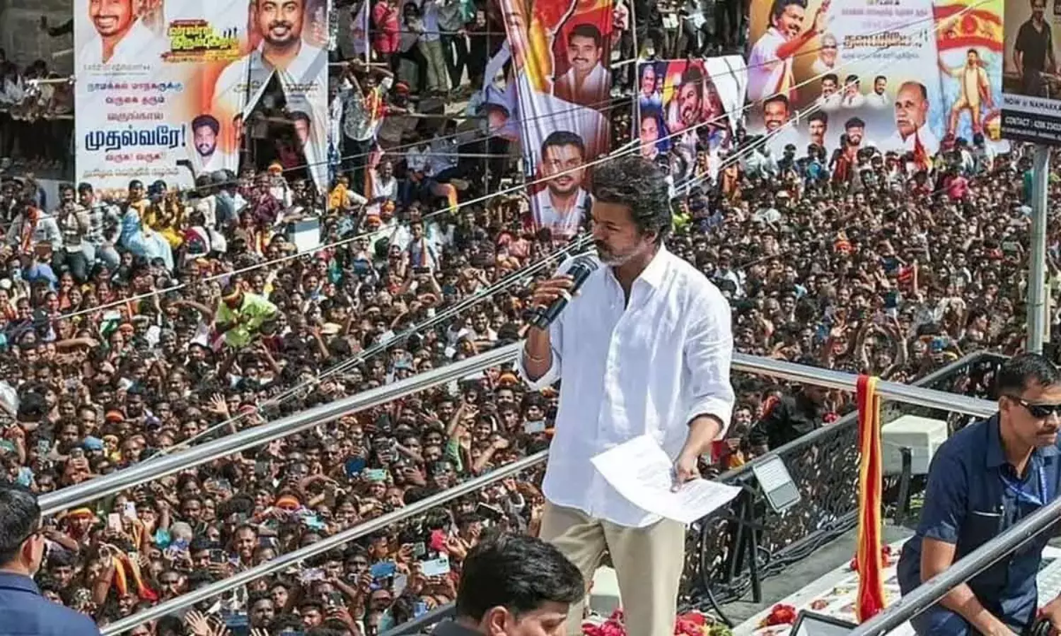 కరూర్‌  తొక్కిసలాటపై ఎఫ్‌ఐఆర్‌... తెరపైకి సంచలన అభియోగాలు!