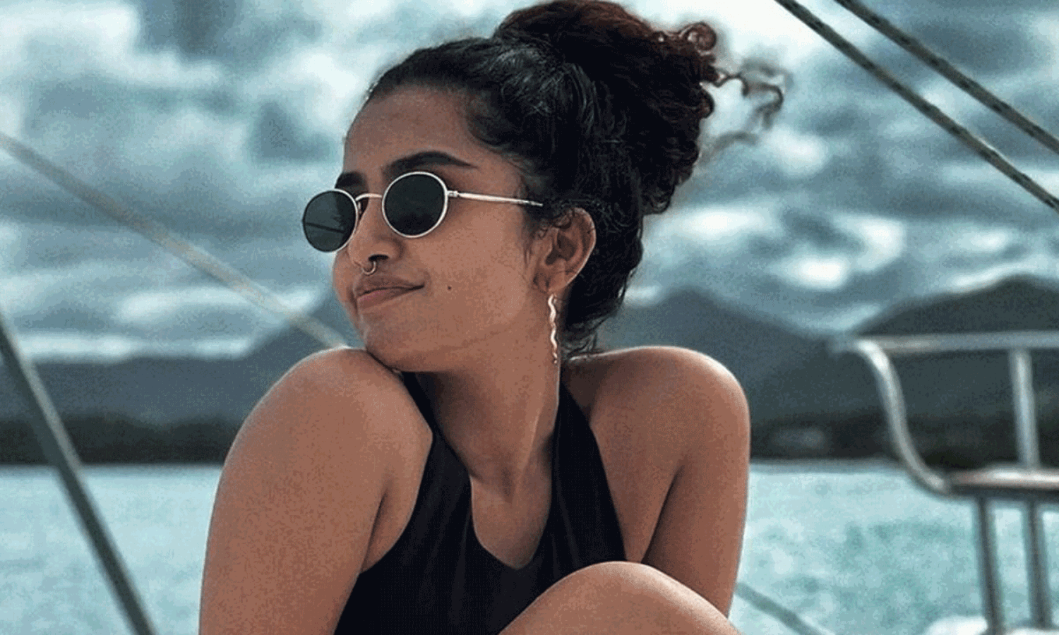 హీరోయిన్ ని చీట్ చేసిన టీచ‌ర్లు!