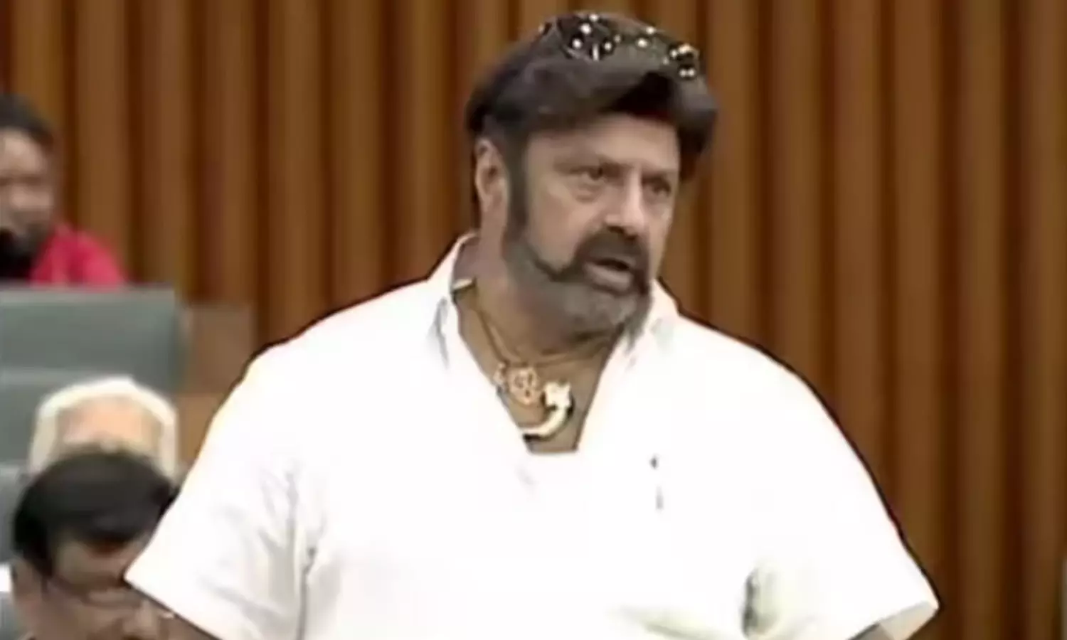 వైసీపీ వదలదు.. జనసేన పట్టించుకోదు..  ట్రెండింగ్ లోనే బాలయ్య ఎపిసోడ్