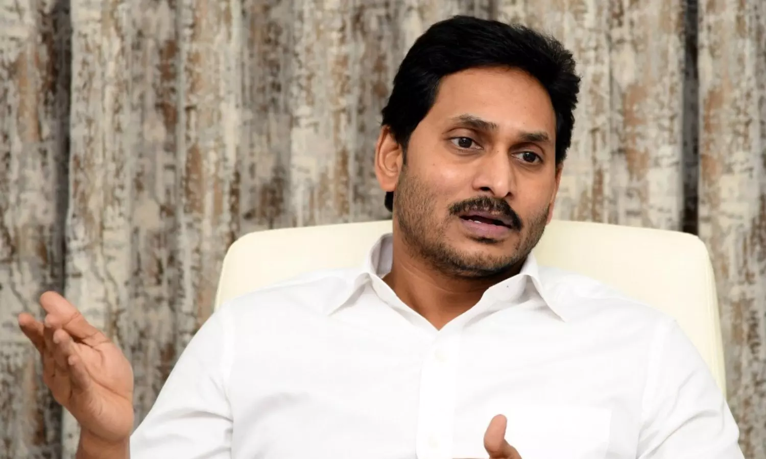 స్థానిక సమరం...జగన్ షాకింగ్ డెసిషన్ !