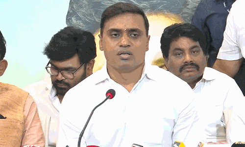 మిధున్ రెడ్డి జైలు నుంచి రాగానే జగన్ ఏం చేసారంటే ?