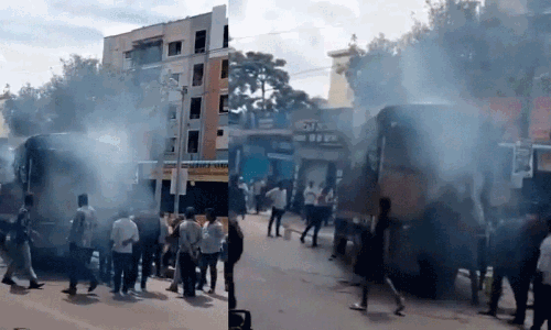 మంటల్లో లిక్కర్ వెహికిల్.. బాటిల్స్ ఎత్తుకెళ్లిన హైదరాబాదీలు