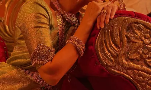 Ashika Rangnath Slays Silk Saree With Goddess Glow