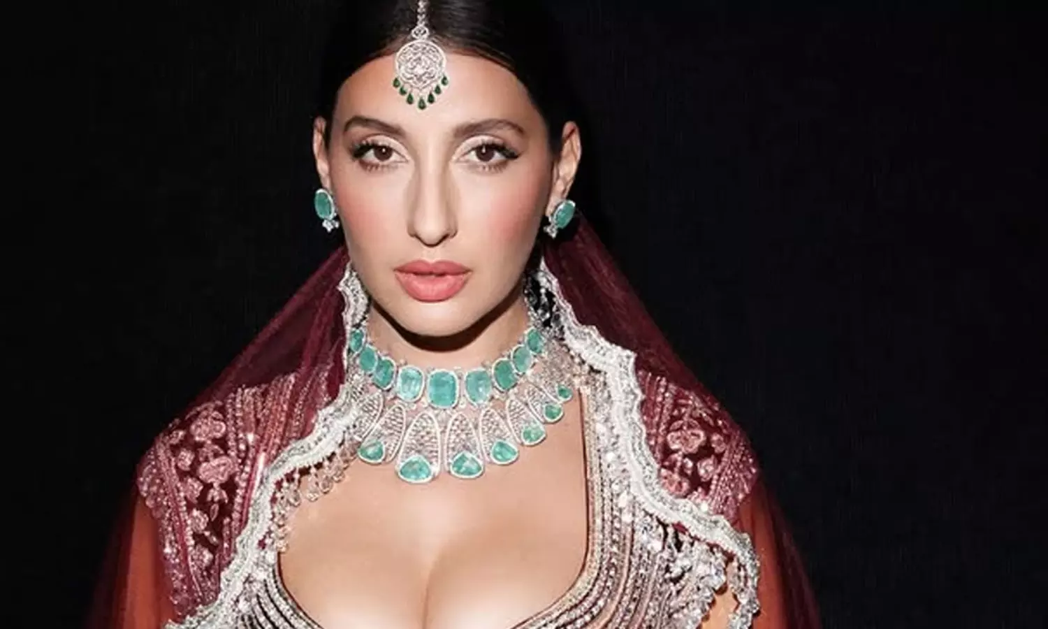 నోరా లెహంగా డిజైన్ కోసం 1400 గం.లు..!