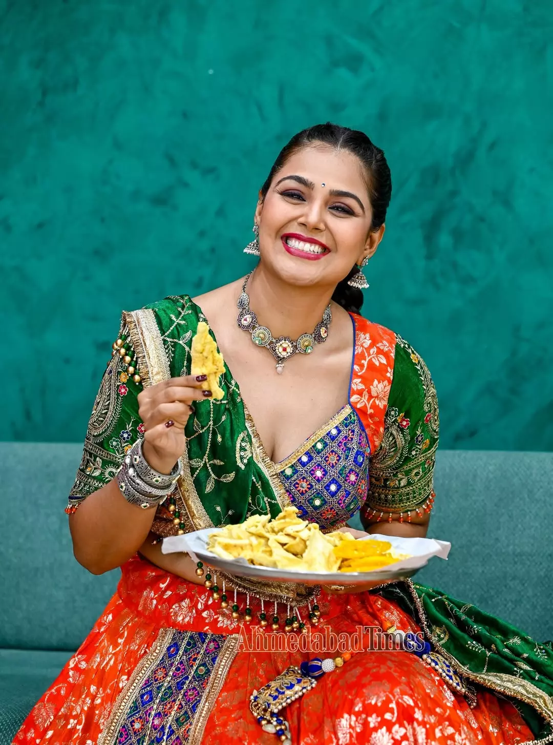 Monal Gajjar Glows in Chic Casuals as She Celebrates Culture with Confidence Monal Gajjar Glows in Chic Casuals as She Celebrates Culture with Confidence