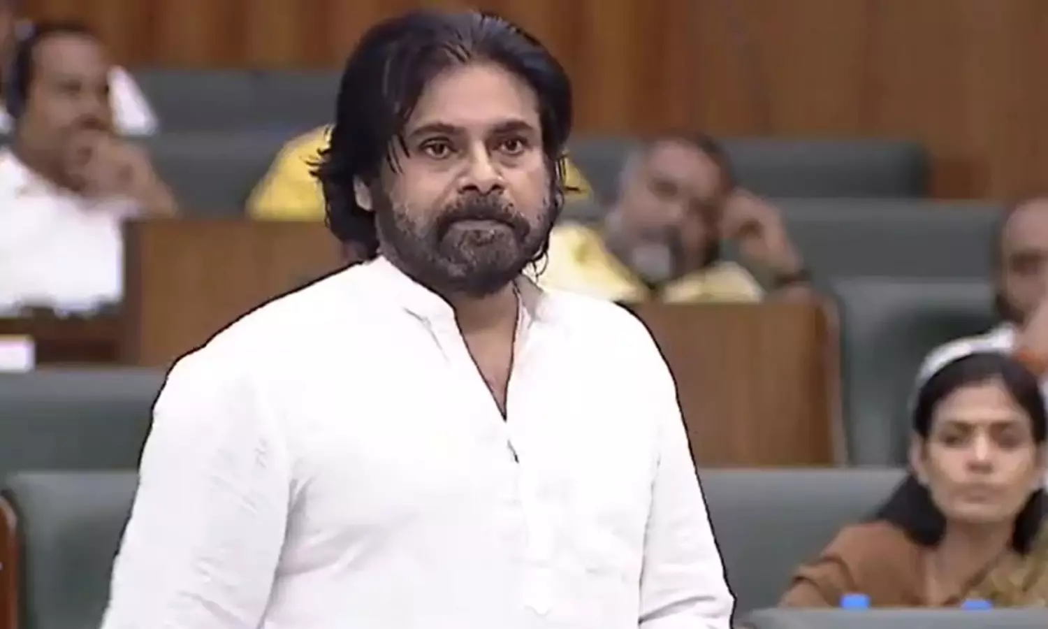 బాబు రాయ‌బారం ఫ‌లించ‌లేదా? ముభావంగానే ప‌వ‌న్‌.. !