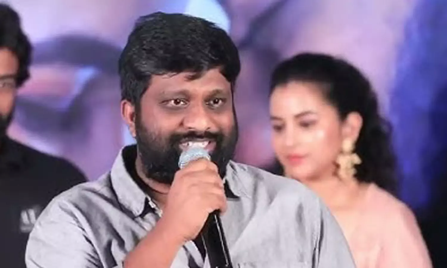 10 సార్లు కాల్ చేస్తే పట్టించుకోలేదు.. మా వాదన ఎవరూ వినరు: నిర్మాత  అహితేజ