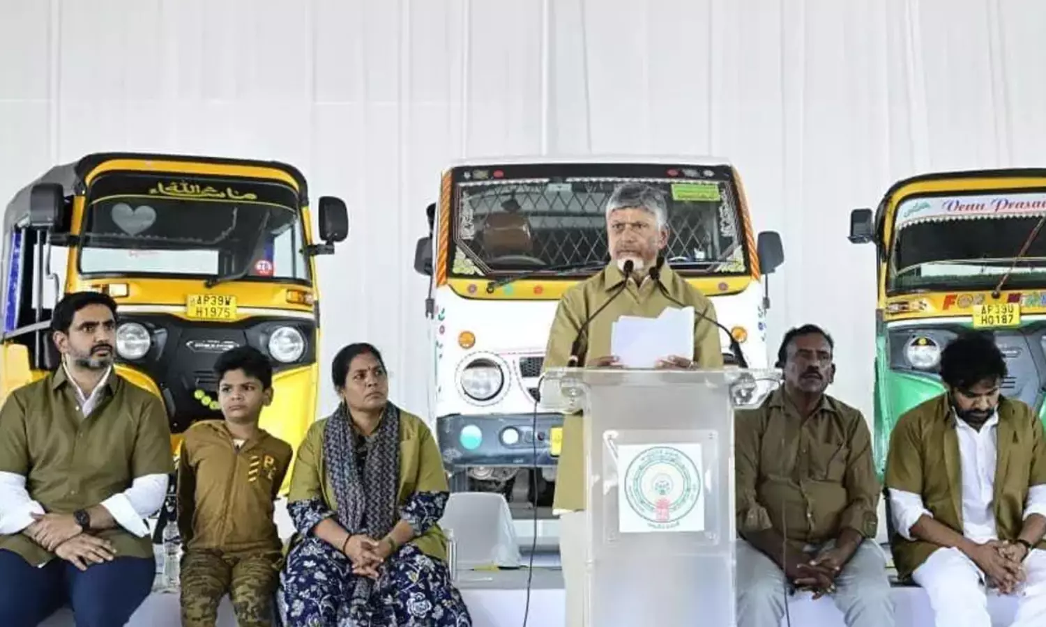 ఆటో పధకం...అందరికీ అందినట్లేనా ? ఆటో పధకం...అందరికీ అందినట్లేనా ?