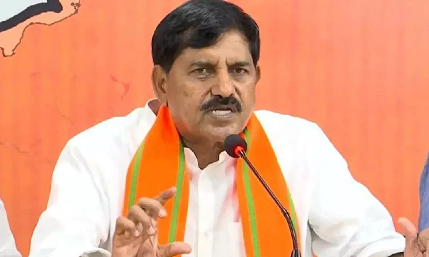 వైసీపీ కోసం.. బీజేపీ ఎమ్మెల్యే సంచలన నిర్ణయం! వైసీపీ కోసం.. బీజేపీ ఎమ్మెల్యే సంచలన నిర్ణయం!