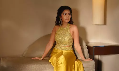 Golden Glow Anupama Parameswaran’s Radiant Elegance