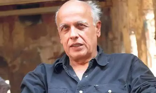 ఫైనాన్షియ‌ర్‌కి మంత్రించిన మాంసం ముద్ద‌ తినిపించిన నిర్మాత‌