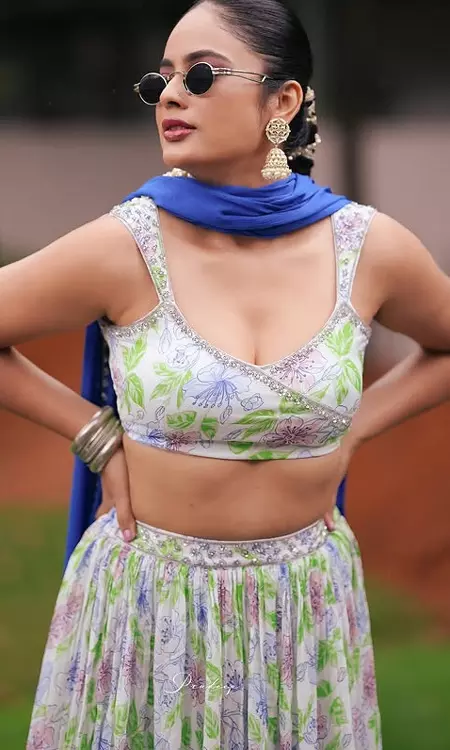 Grace in Bloom: Nandita Swetha’s Stunning Ethnic Vibe