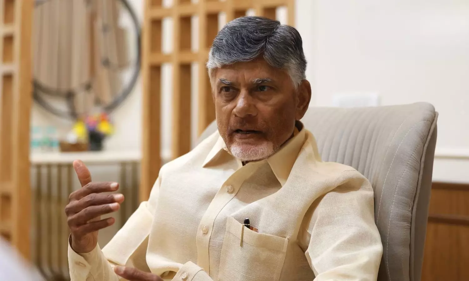 చంద్రబాబు చెప్పిన పేదింటి కథ విన్నారా? చంద్రబాబు చెప్పిన పేదింటి కథ విన్నారా?