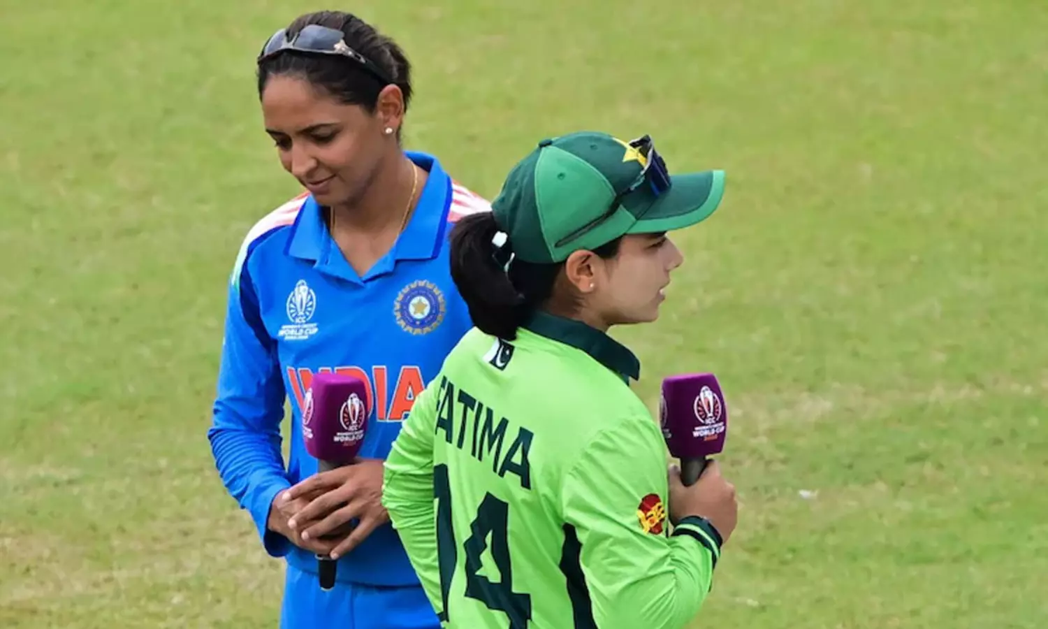 పాక్ క్రికెట‌ర్ల‌తో వ‌రుస‌గా 4వ‌ ఆదివారం మ్యాచ్ లో నో షేక్ హ్యాండ్