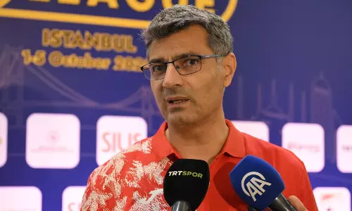 52 ఏళ్ల వయసులో గోల్డ్ మెడల్... ఈ స్టైలిష్ షూటర్ మామూలోడు కాదు!