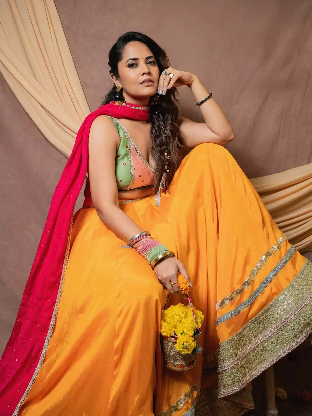 Anasuya Bharadwaj Dazzles in Colorful Desi Avatar