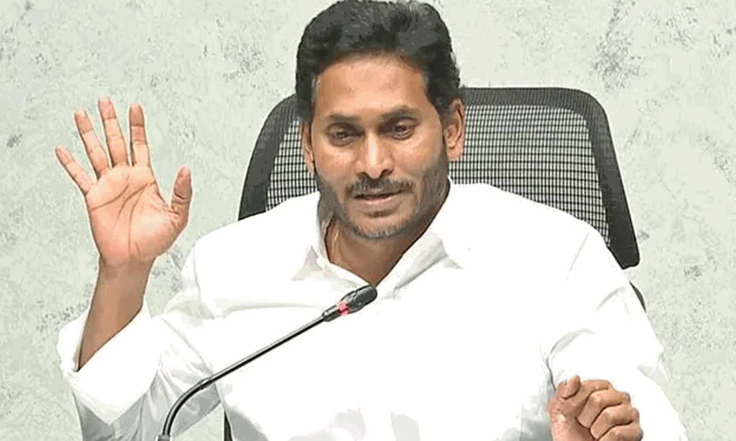 సెకండ్ కి జగన్ షేక్ హ్యాండ్