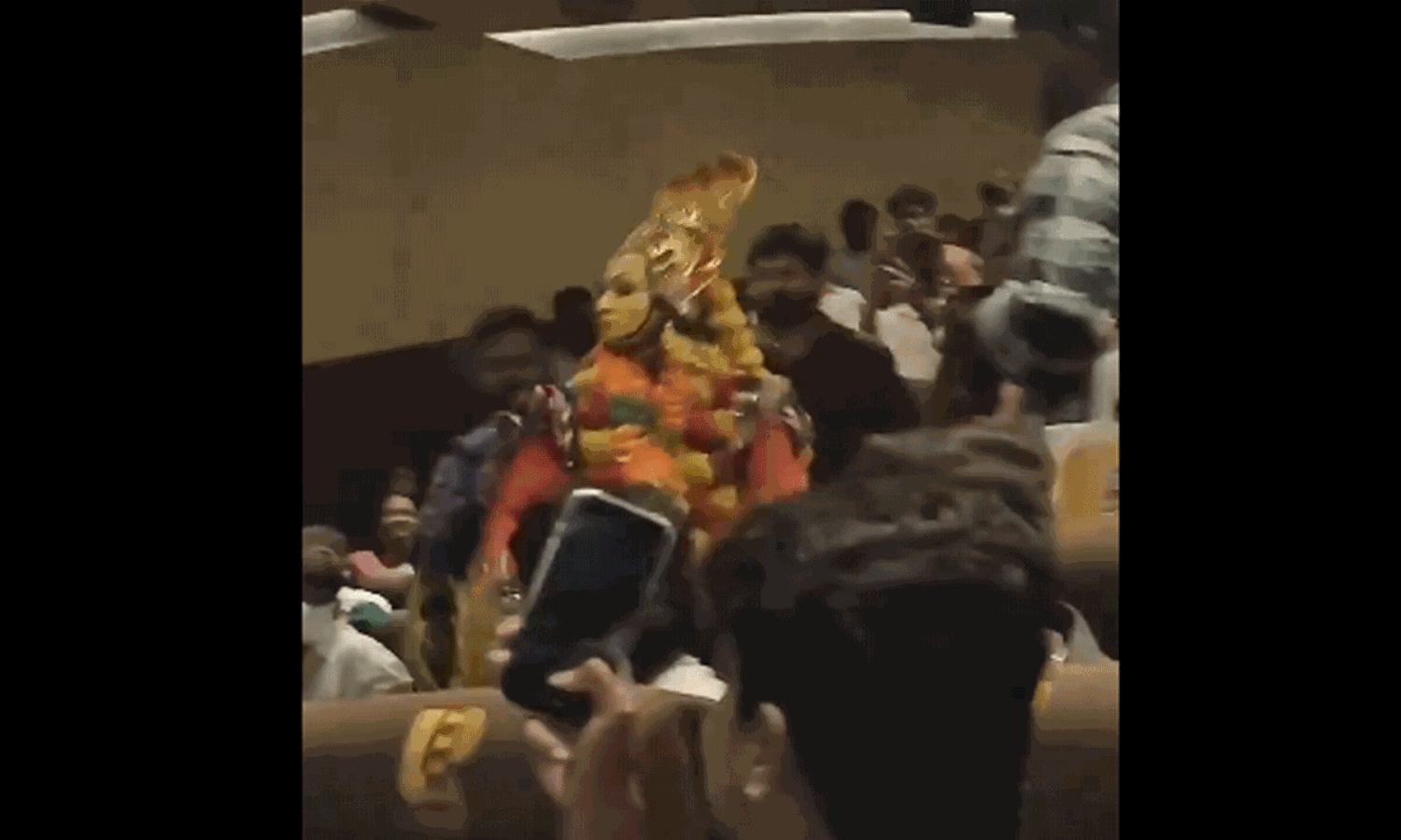 థియేటర్ లో పంజుర్లి దేవుడు.. ఒళ్లు గగుర్పొడిచే దృశ్యం..