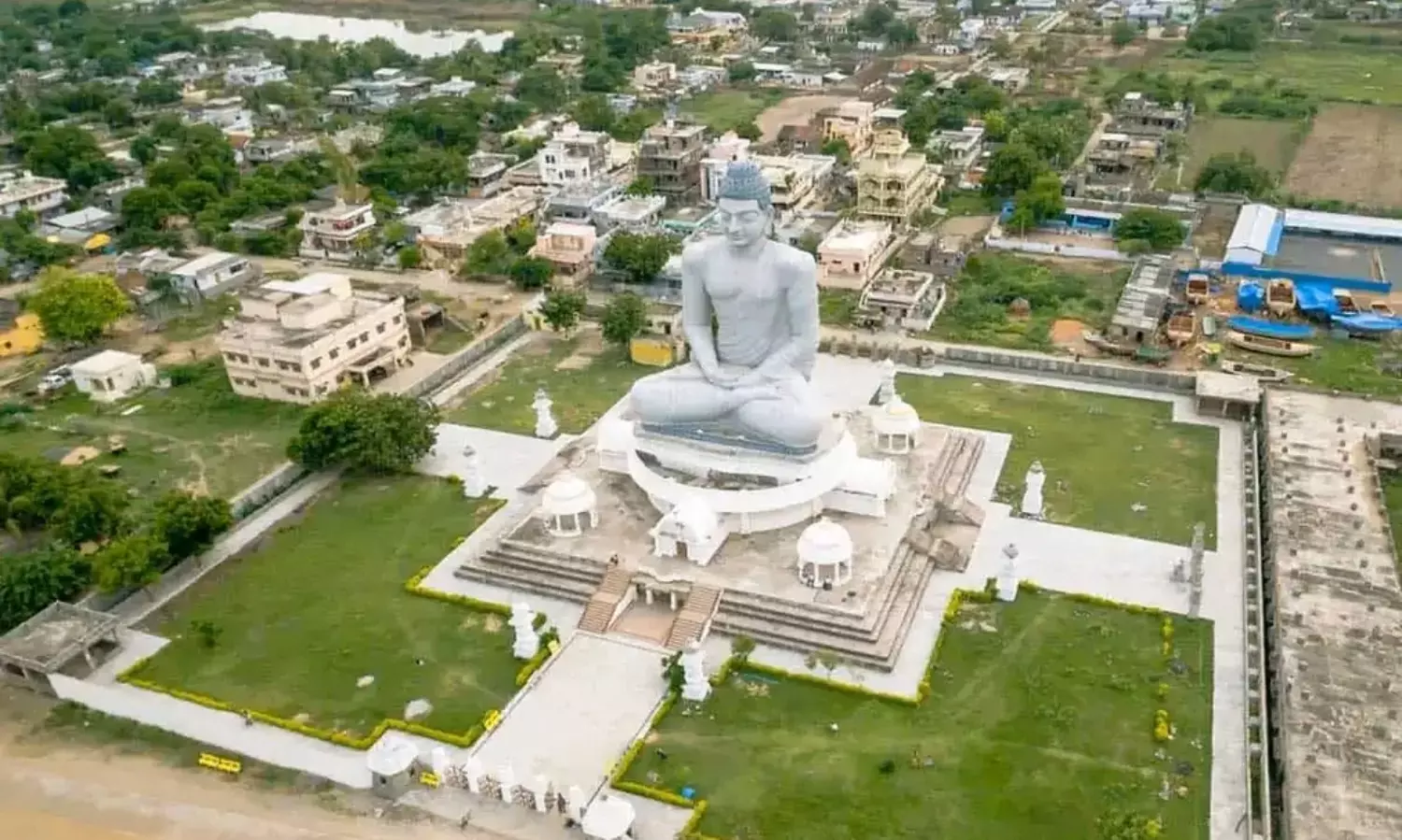 అమరావతి కోసం చంద్రబాబు కొత్త ప్లాన్... రిస్కే ...! అమరావతి కోసం చంద్రబాబు కొత్త ప్లాన్... రిస్కే ...!