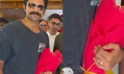 విజయ్ రింగ్ తో కన్ఫర్మ్ చేశాడా?