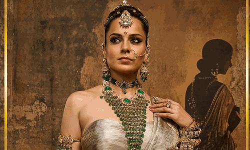 పిక్‌టాక్‌ : అందాల ఎంపీ ర్యాంప్‌ వాక్‌ అదుర్స్‌