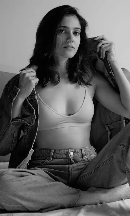 Simran Choudhary Embraces Minimalism In Monochrome Magic