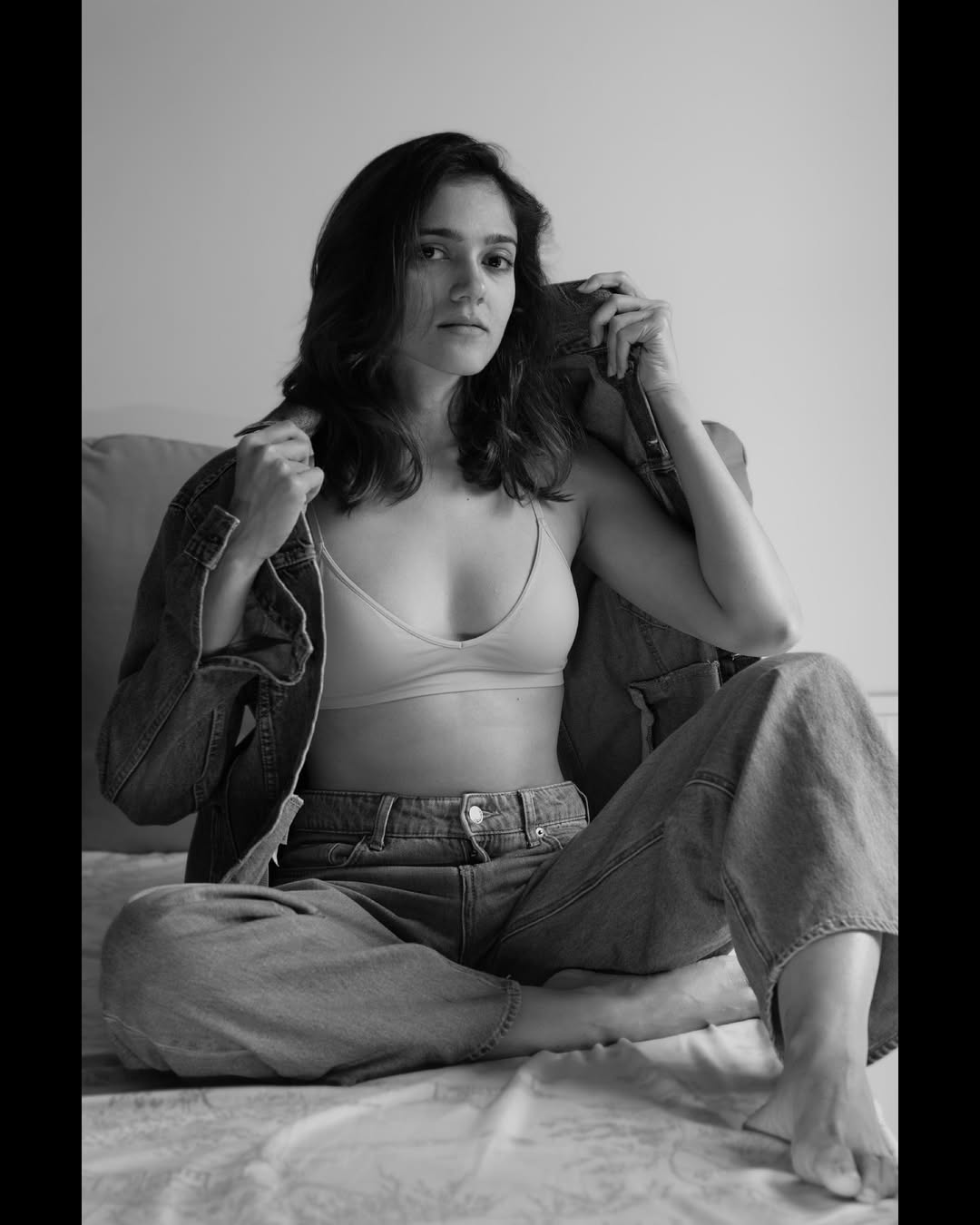 Simran Choudhary Embraces Minimalism In Monochrome Magic