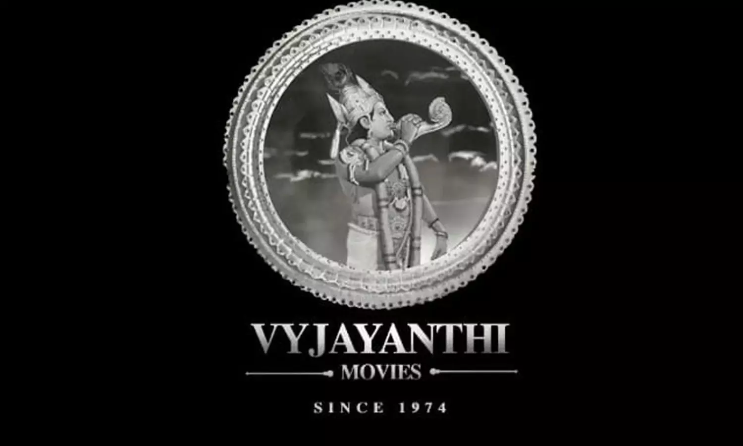 కొత్త డైరెక్టర్ ఛాయిస్.. వైజయంతి మాస్టర్ ప్లాన్..! కొత్త డైరెక్టర్ ఛాయిస్.. వైజయంతి మాస్టర్ ప్లాన్..!