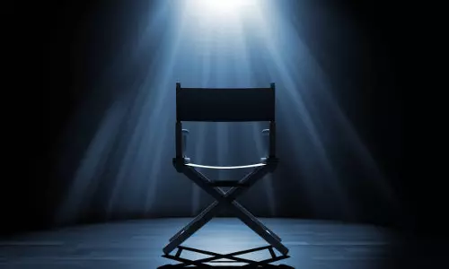 నటిని బ్లాక్‌మెయిల్‌ చేసిన దర్శకుడు అరెస్ట్‌