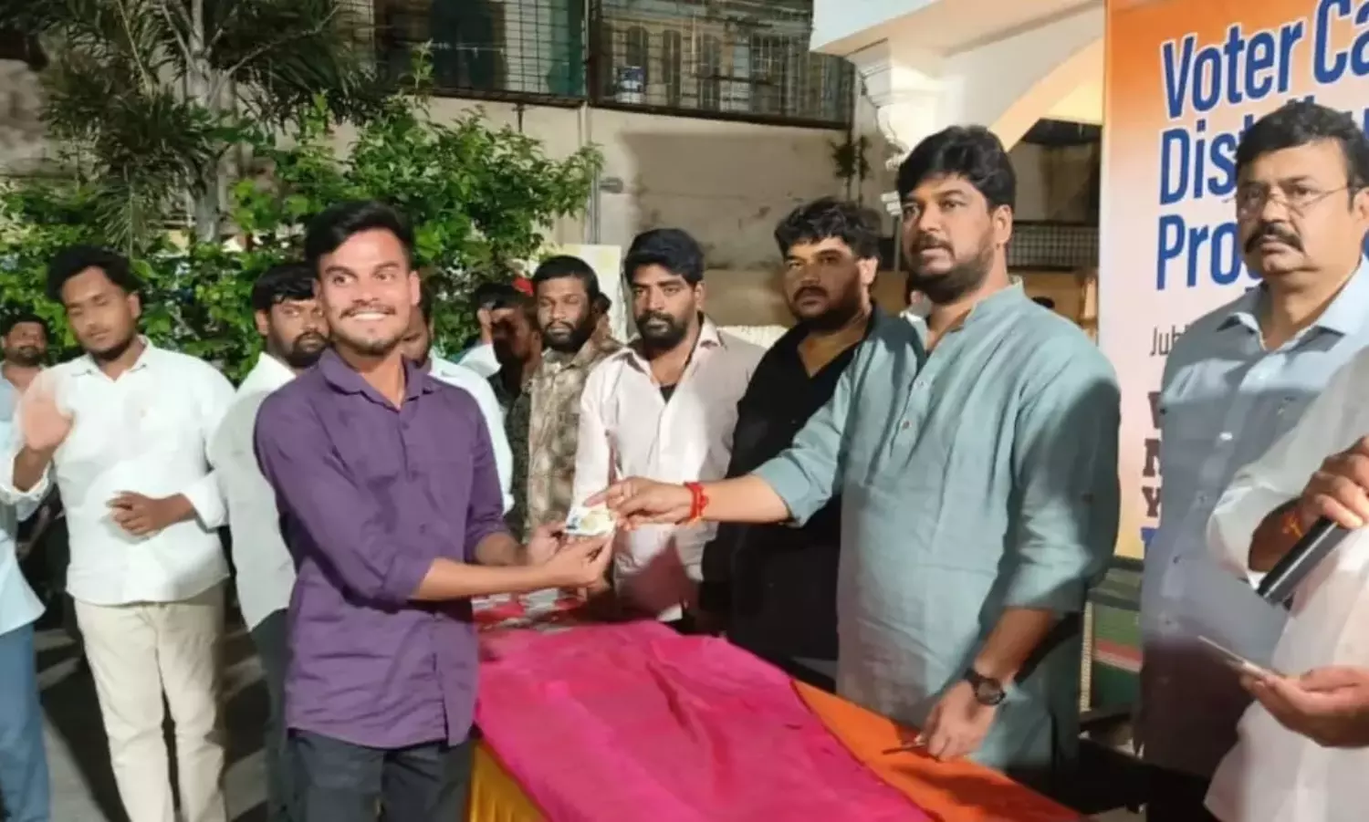 జూబ్లీహిల్స్‌లో కాంగ్రెస్‌కు తిప్ప‌లు.. కేసులపై కేసులు!