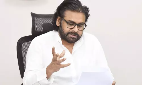 ప‌వ‌న్ జిల్లాల ప‌ర్య‌ట‌న‌కు బ్రేక్‌.. రీజనేంటి ..!