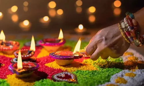 దీపావళికి సెలవు.. ఆ దేశ నిర్ణయంపై హర్షం..