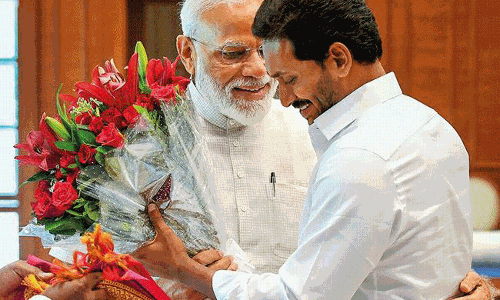 జగన్ విత్ మోడీ : ట్వీట్ తో గ్రీట్ !