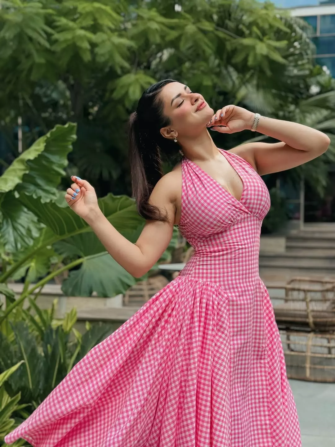 Avneet Kaur Is Redefining Modern Fashion Avneet Kaur Is Redefining Modern Fashion