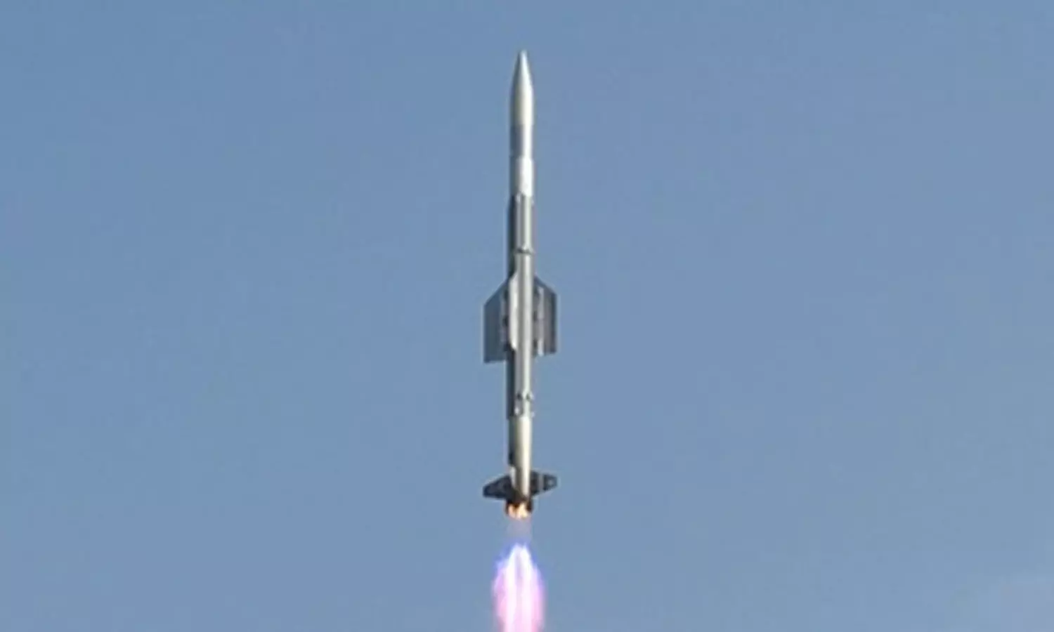 మొబైల్ ఎయిర్ డిఫెన్స్ లో కీలక అడుగు.. ఈ మిసైల్ గురించి తెలిస్తే షాక్ కావాల్సిందే..