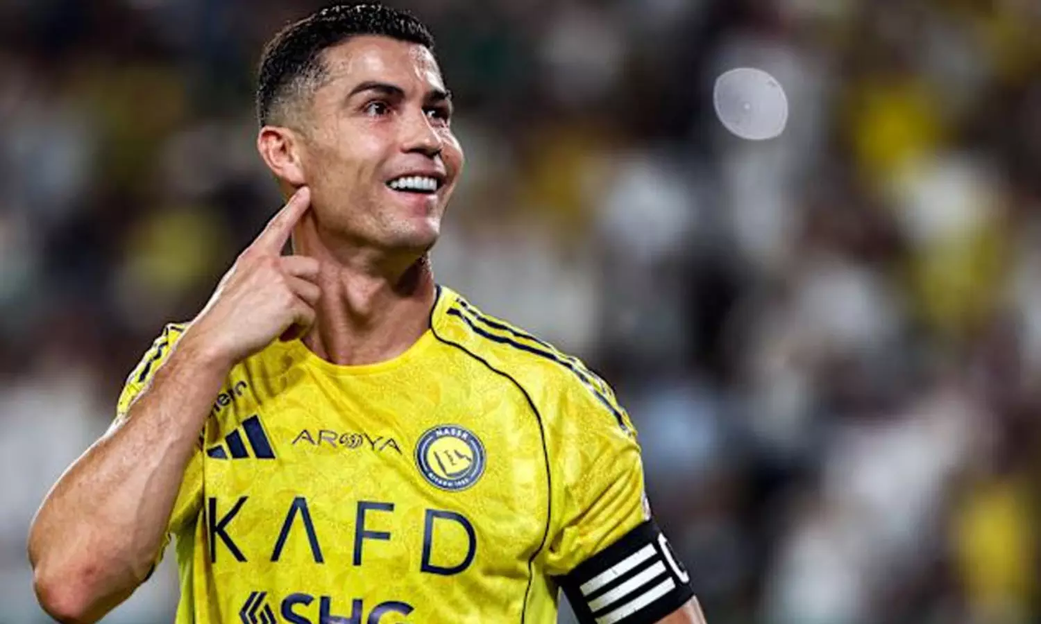 బిలియనీర్ల జాబితాలో ఫుట్ బాల్ ప్లేయర్.. ఆయన సంపద ఎంతంటే..?