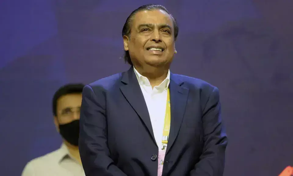 మళ్లీ పస్ట్ ప్లేస్ లోకి ముఖేష్ అంబానీ.. మళ్లీ పస్ట్ ప్లేస్ లోకి ముఖేష్ అంబానీ..