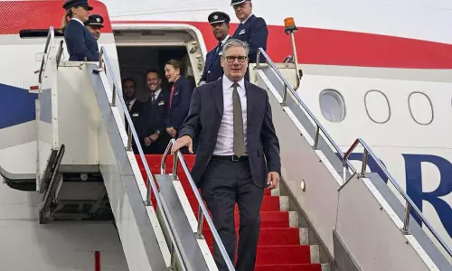 భారీ అధికార బృందంతో ఇండియా వచ్చిన బ్రిటన్ ప్రధాని స్టార్మర్.. ఈ పర్యటన ప్రత్యేకత ఏంటంటే?