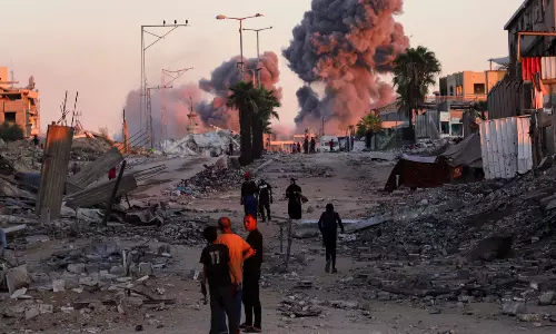 ఇజ్రాయెల్-హమాస్ సీజ్ ఫైర్.. ట్రంపే కుదిర్చాడా..? ఇజ్రాయెల్-హమాస్ సీజ్ ఫైర్.. ట్రంపే కుదిర్చాడా..?