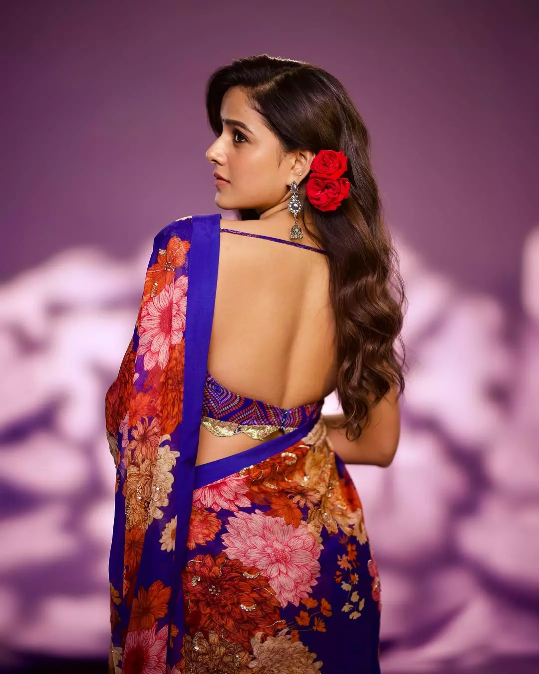 Vaishnavi Chaitanya Red Roses & Royal Hues – The Perfect Desi Glam Look