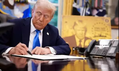 హెచ్-1బీ వీసాలో భారీ మార్పులు: లక్ష డాలర్ల ఫీజుతో పాటు కొత్త ఆంక్షలకు ట్రంప్ సర్కారు సిద్ధం!