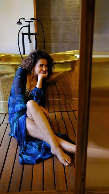 Aisha Sharma Instagram Fashion Photos