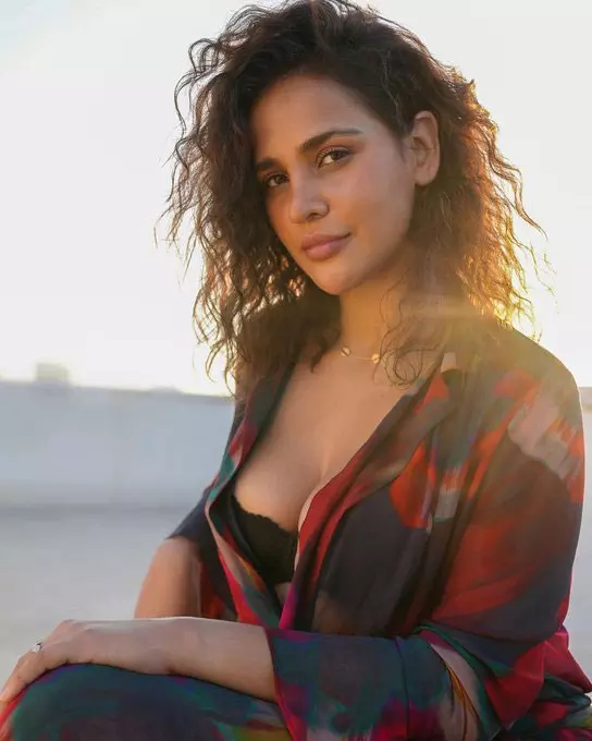Aisha Sharma Instagram Fashion Photos Aisha Sharma Instagram Fashion Photos
