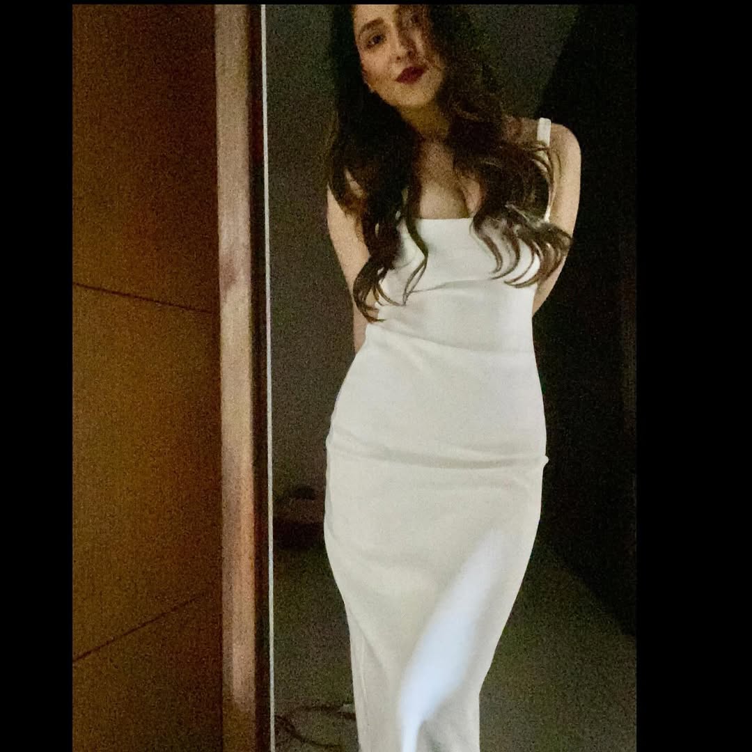 She Can Rock Any Look! Priyanka Jawalkar Insta Pics Go Viral She Can Rock Any Look! Priyanka Jawalkar Insta Pics Go Viral