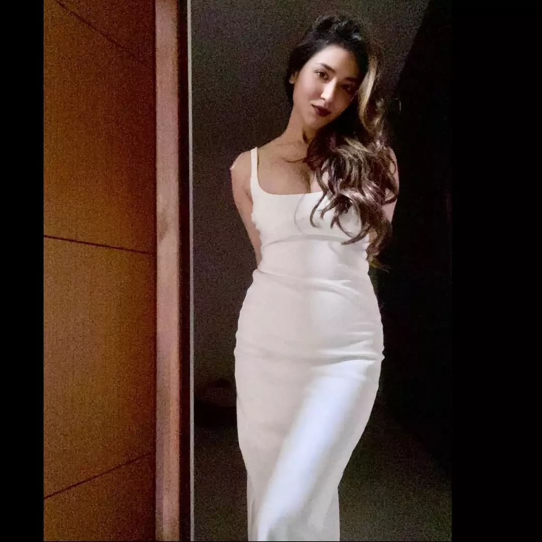 She Can Rock Any Look! Priyanka Jawalkar Insta Pics Go Viral She Can Rock Any Look! Priyanka Jawalkar Insta Pics Go Viral